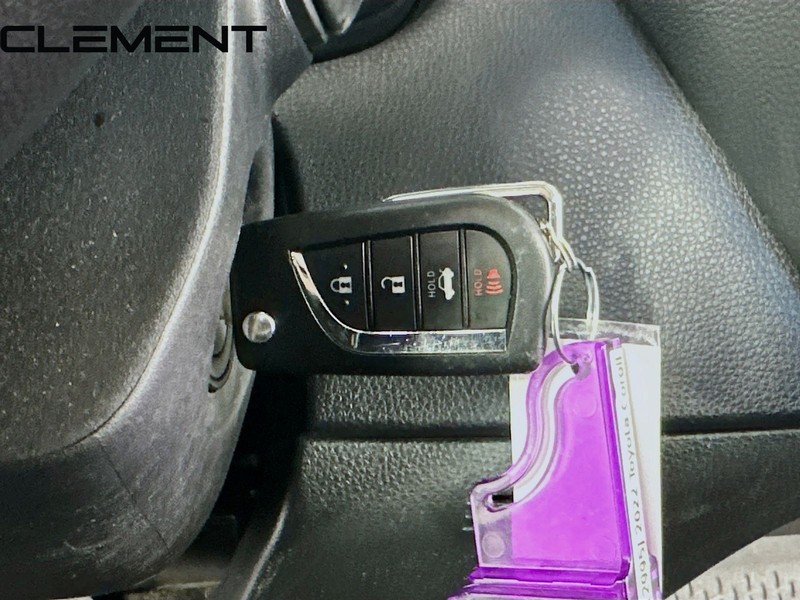 Toyota Corolla Vehicle Image 23