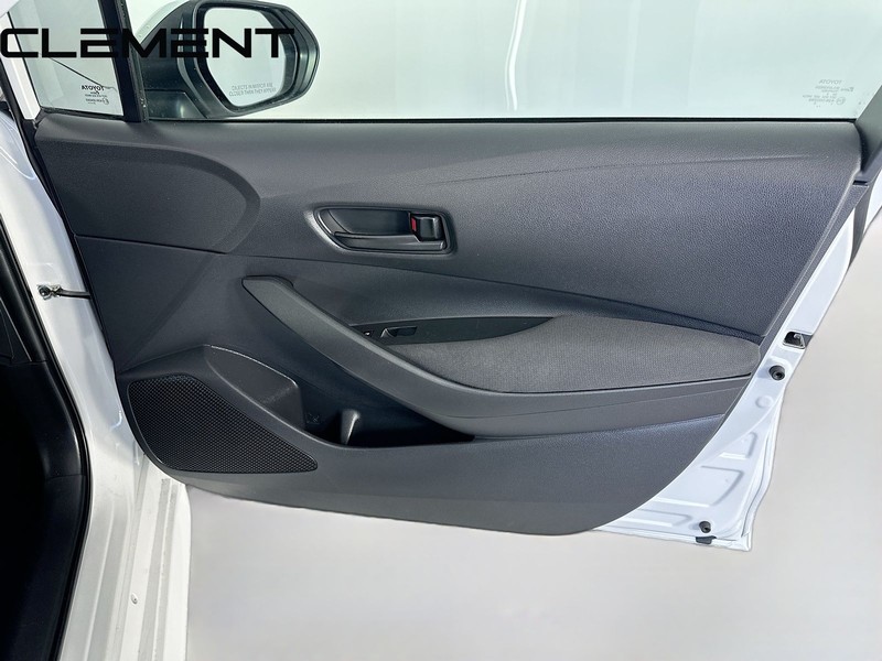 Toyota Corolla Vehicle Image 34