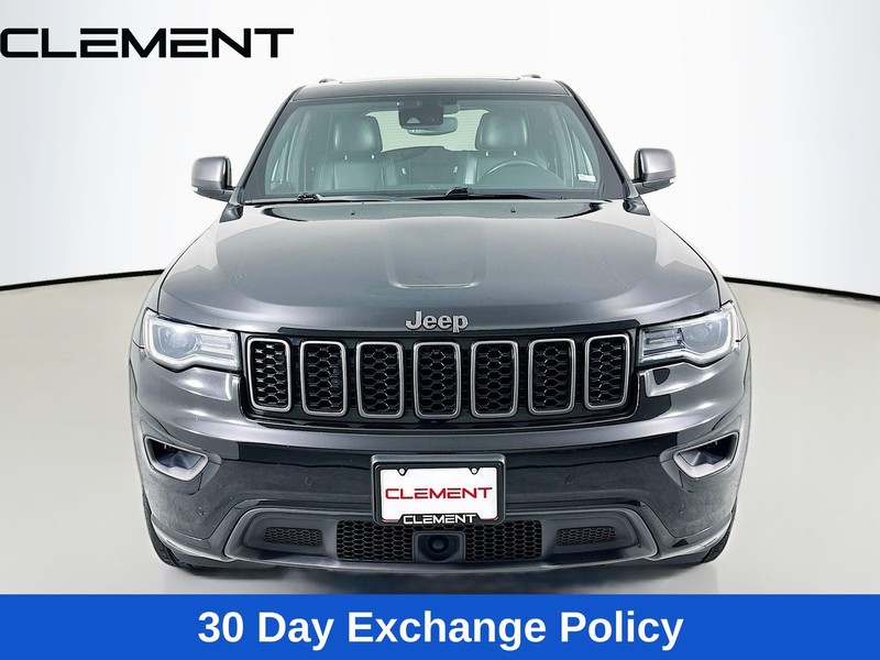 Jeep Grand Cherokee Vehicle Image 03