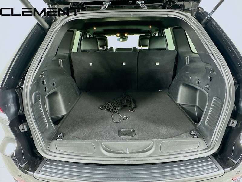 Jeep Grand Cherokee Vehicle Image 11