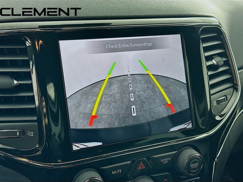 Jeep Grand Cherokee Vehicle Image 20