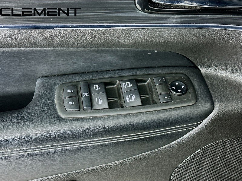 Jeep Grand Cherokee Vehicle Image 27