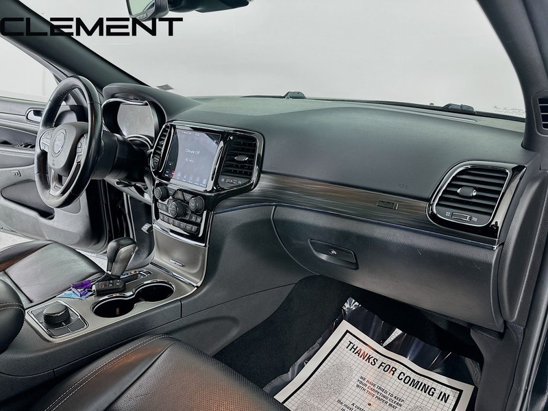 Jeep Grand Cherokee Vehicle Image 35