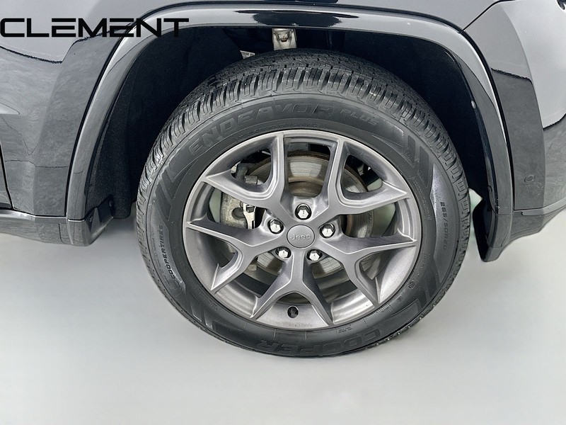 Jeep Grand Cherokee Vehicle Image 37