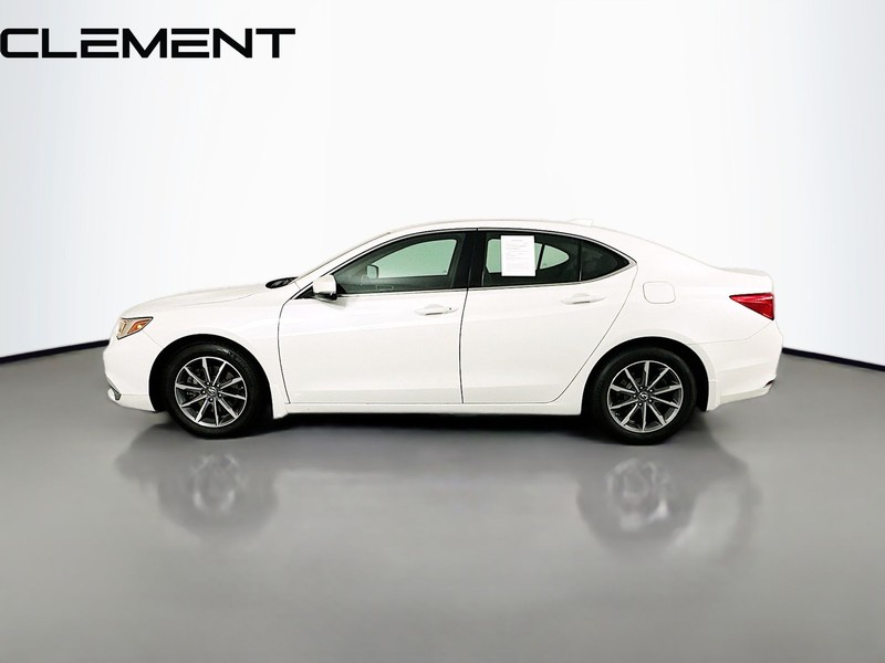 Acura TLX Vehicle Full-screen Gallery Image 6