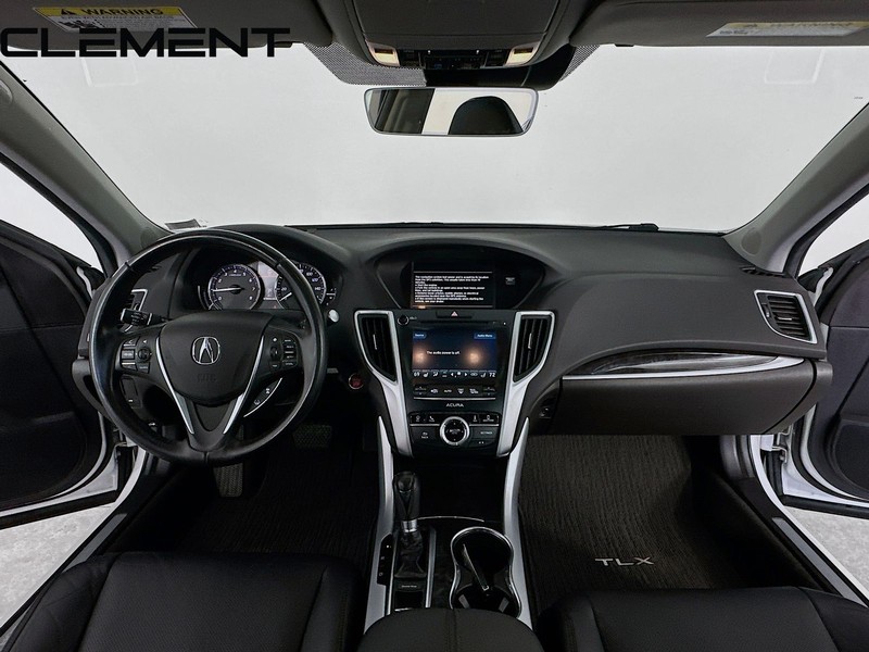 Acura TLX Vehicle Full-screen Gallery Image 12