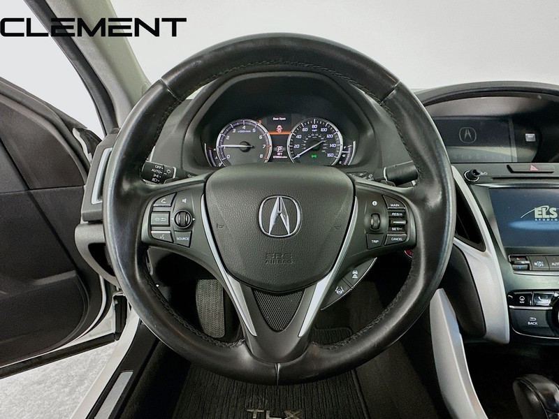 Acura TLX Vehicle Full-screen Gallery Image 14