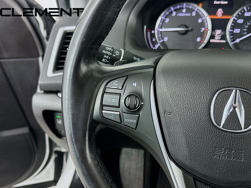 Acura TLX Vehicle Full-screen Gallery Image 15