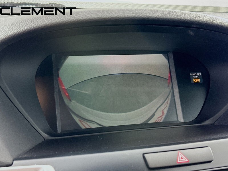 Acura TLX Vehicle Full-screen Gallery Image 20