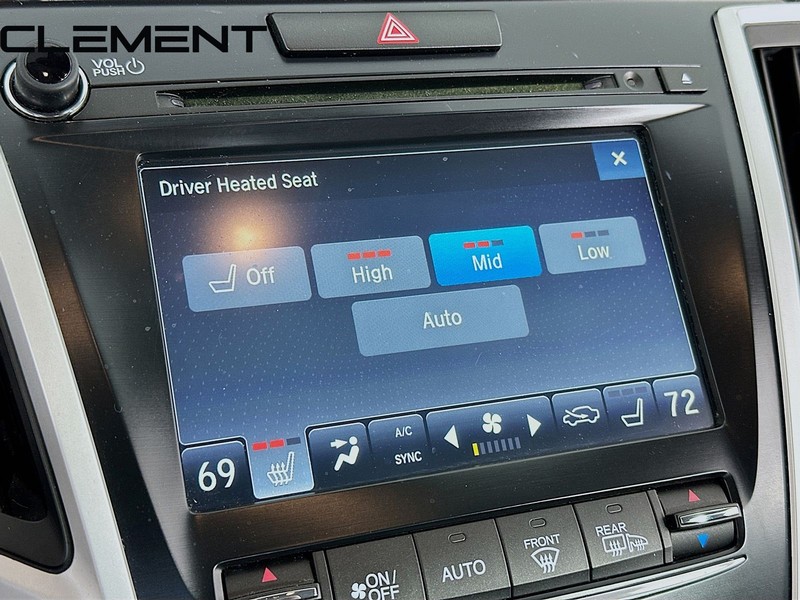 Acura TLX Vehicle Full-screen Gallery Image 22