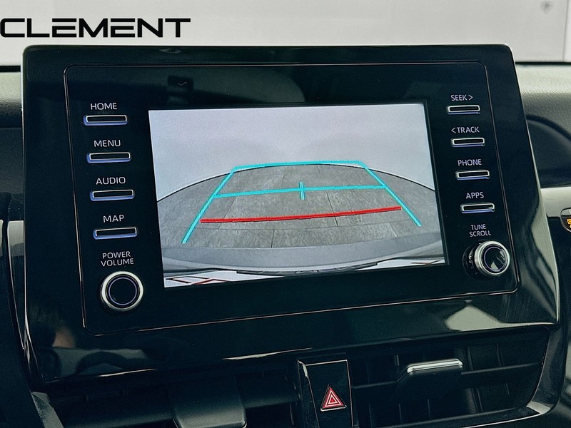 Toyota Camry Vehicle Full-screen Gallery Image 19