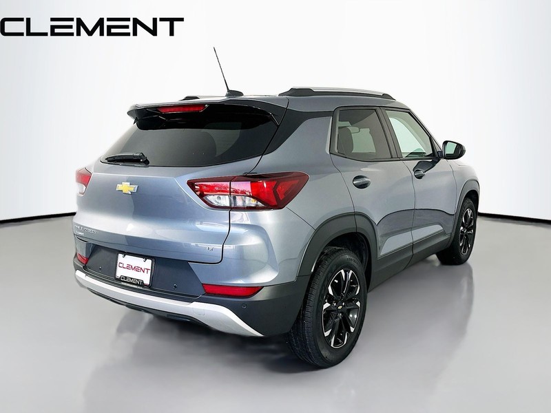 Chevrolet Trailblazer Vehicle Full-screen Gallery Image 6