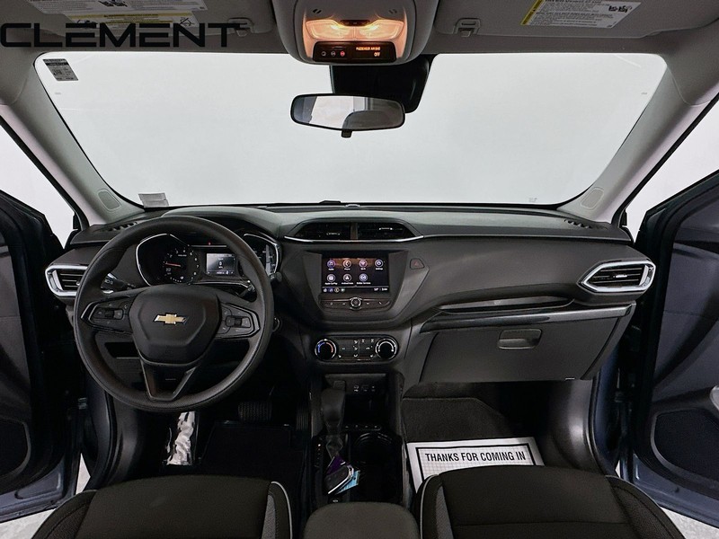 Chevrolet Trailblazer Vehicle Full-screen Gallery Image 11