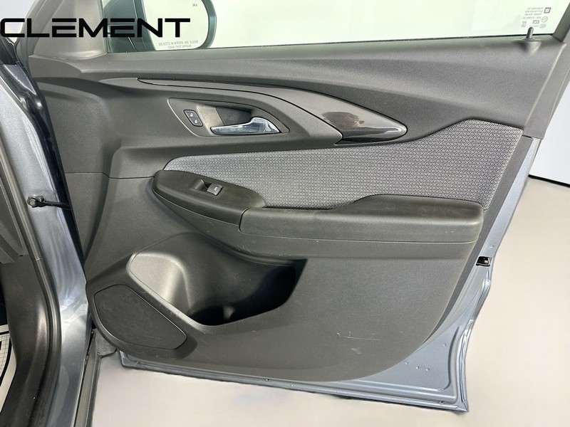 Chevrolet Trailblazer Vehicle Full-screen Gallery Image 34