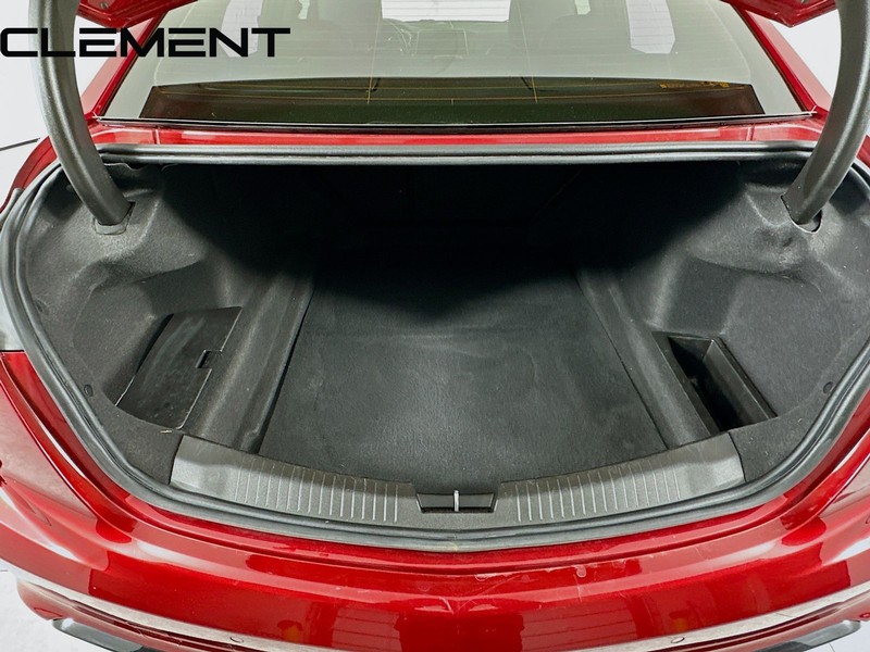 Cadillac CT5 Vehicle Full-screen Gallery Image 11