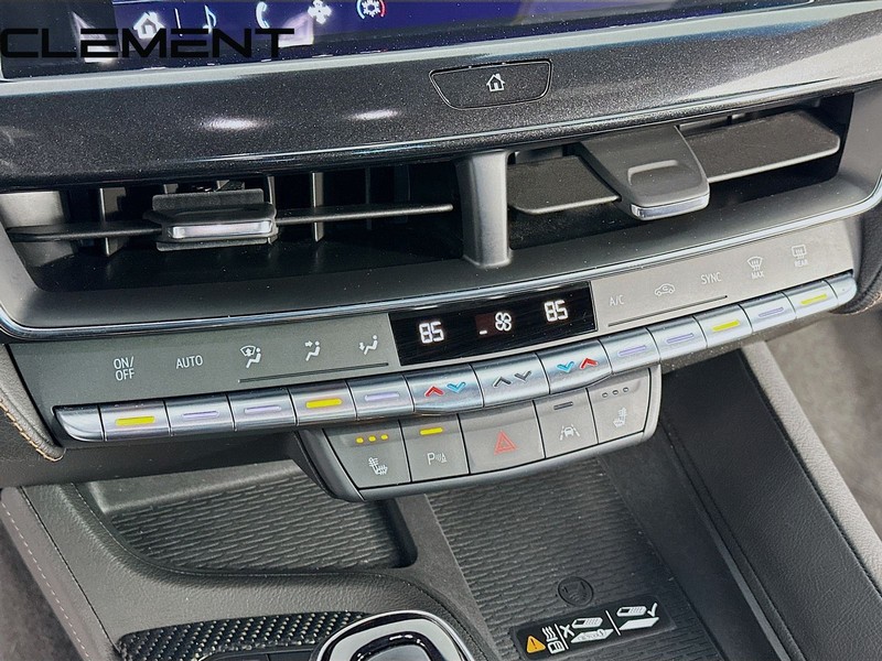 Cadillac CT5 Vehicle Full-screen Gallery Image 22