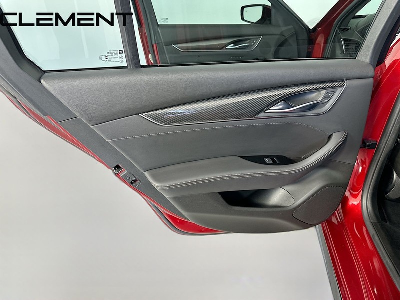 Cadillac CT5 Vehicle Full-screen Gallery Image 30