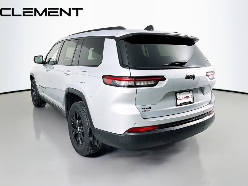 Jeep Grand Cherokee L Vehicle Full-screen Gallery Image 8