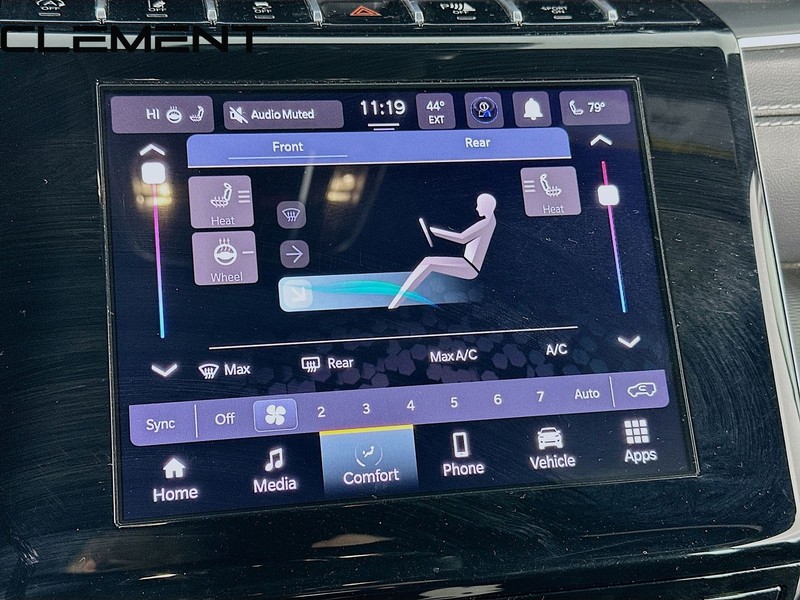 Jeep Grand Cherokee L Vehicle Full-screen Gallery Image 21