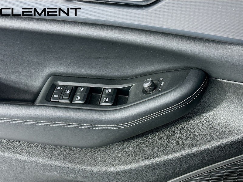 Jeep Grand Cherokee L Vehicle Full-screen Gallery Image 24