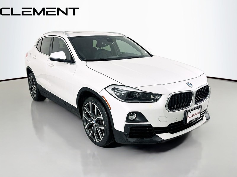 BMW X2 Vehicle Full-screen Gallery Image 5
