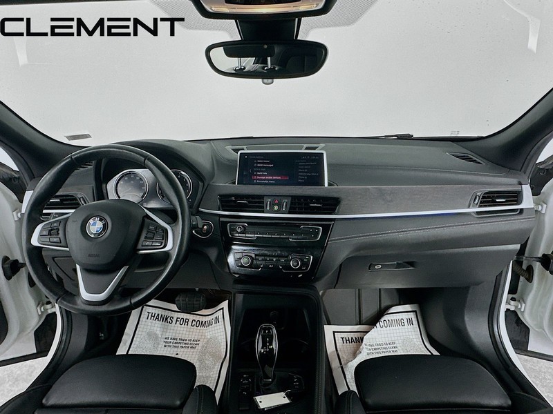 BMW X2 Vehicle Full-screen Gallery Image 12