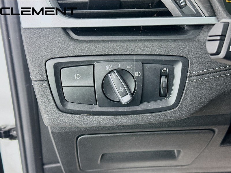 BMW X2 Vehicle Full-screen Gallery Image 13