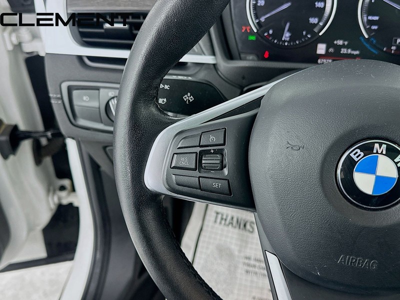 BMW X2 Vehicle Full-screen Gallery Image 15