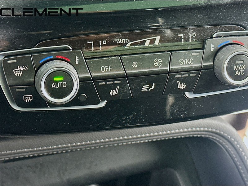 BMW X2 Vehicle Full-screen Gallery Image 23