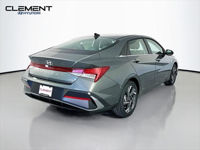 Hyundai Elantra Hybrid Vehicle Image 06