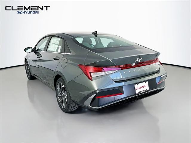 Hyundai Elantra Hybrid Vehicle Image 08