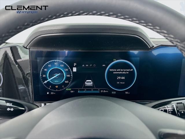 Hyundai Elantra Hybrid Vehicle Image 16