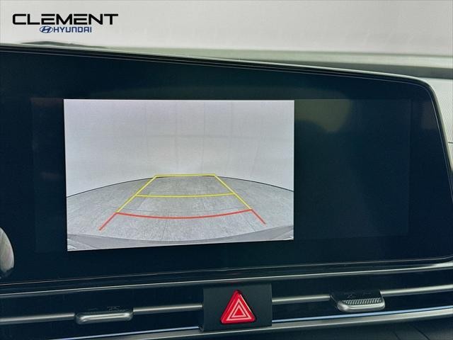 Hyundai Elantra Hybrid Vehicle Image 18