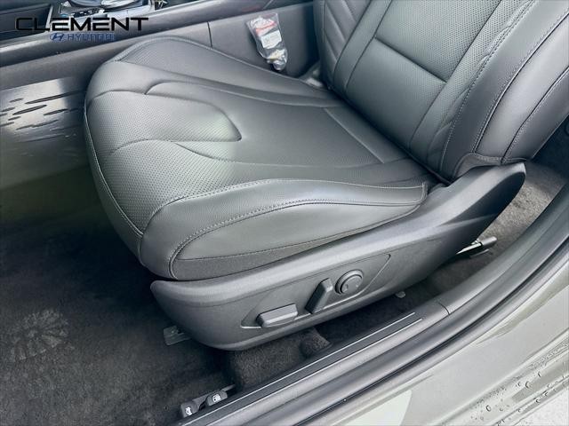 Hyundai Elantra Hybrid Vehicle Image 26