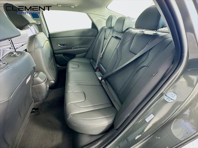 Hyundai Elantra Hybrid Vehicle Image 29