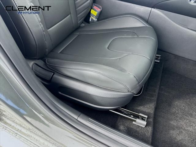 Hyundai Elantra Hybrid Vehicle Image 30