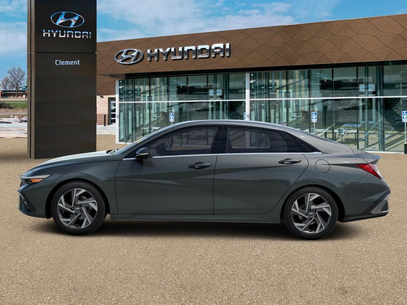 Hyundai Elantra Hybrid Vehicle Full-screen Gallery Image 3