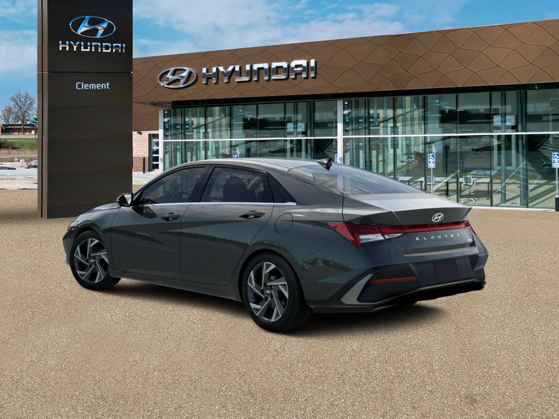 Hyundai Elantra Hybrid Vehicle Full-screen Gallery Image 4