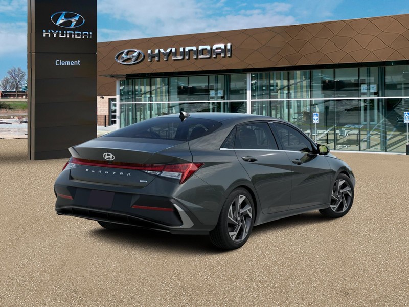 Hyundai Elantra Hybrid Vehicle Full-screen Gallery Image 5