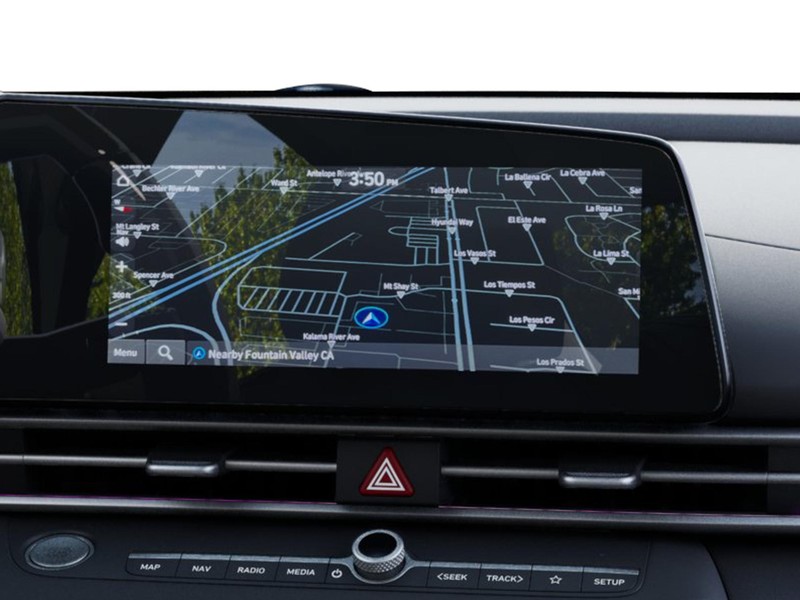 Hyundai Elantra Hybrid Vehicle Full-screen Gallery Image 15