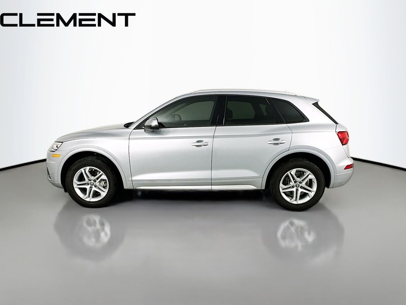 Audi Q5 Vehicle Full-screen Gallery Image 06