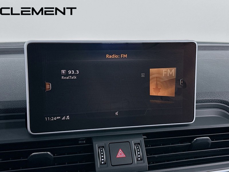 Audi Q5 Vehicle Full-screen Gallery Image 19