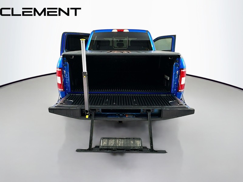 Ford F-150 Vehicle Full-screen Gallery Image 9