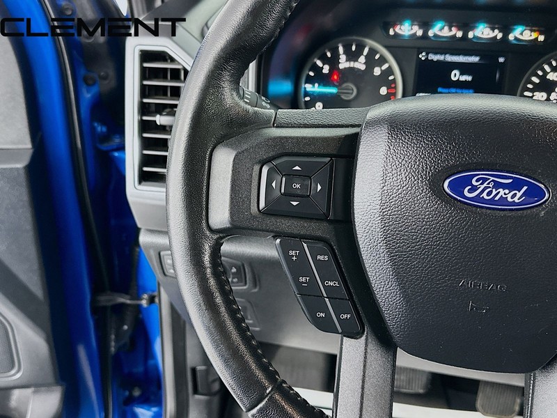 Ford F-150 Vehicle Full-screen Gallery Image 14