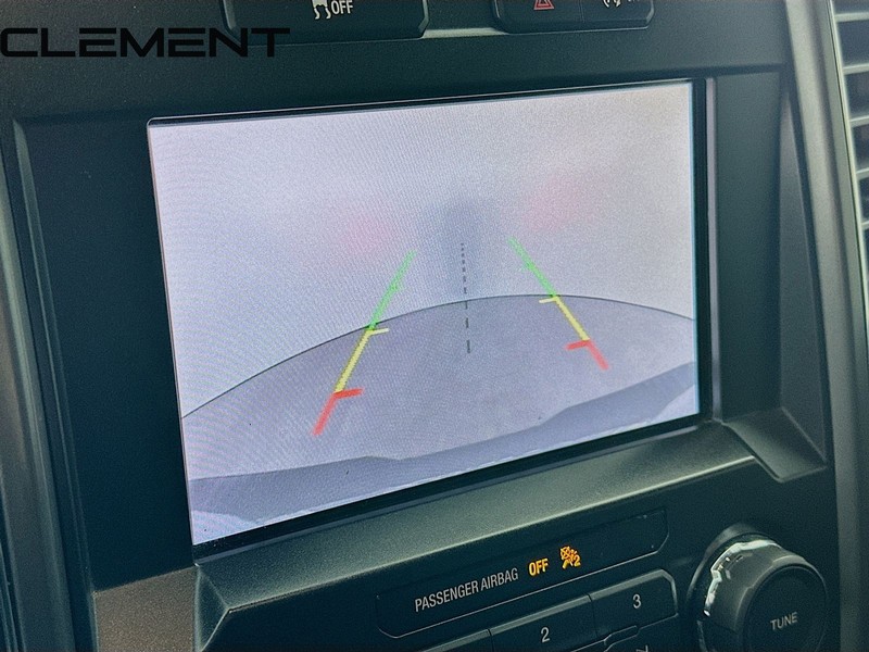 Ford F-150 Vehicle Full-screen Gallery Image 19