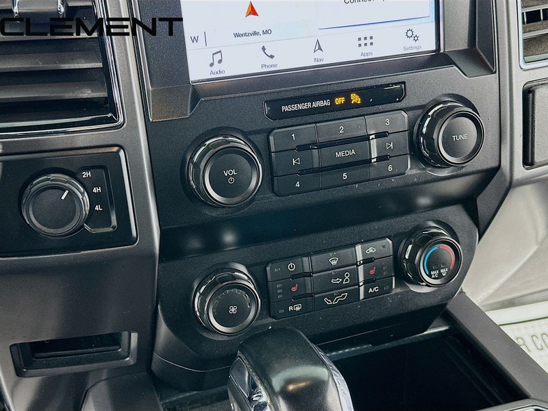 Ford F-150 Vehicle Full-screen Gallery Image 21