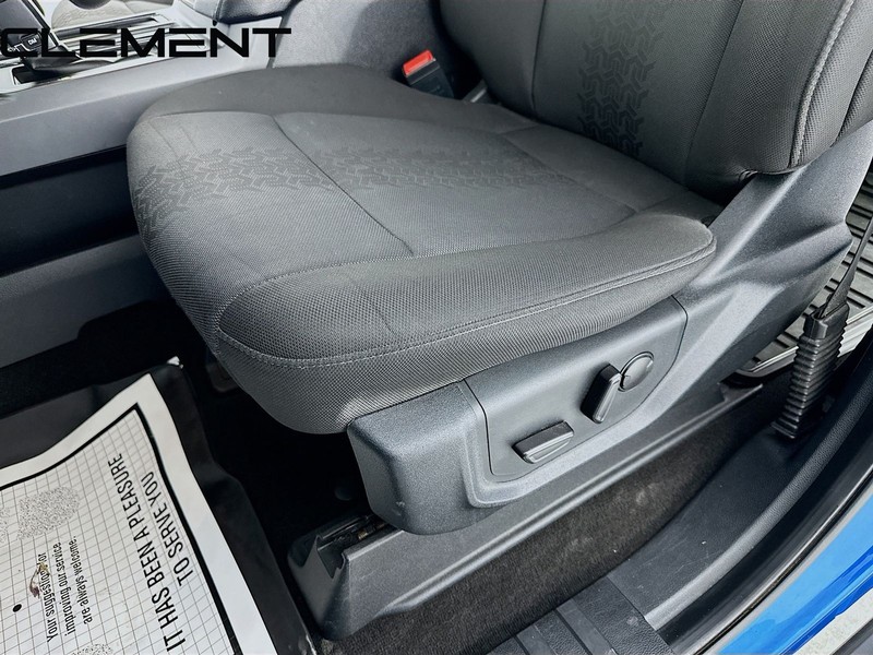 Ford F-150 Vehicle Full-screen Gallery Image 27