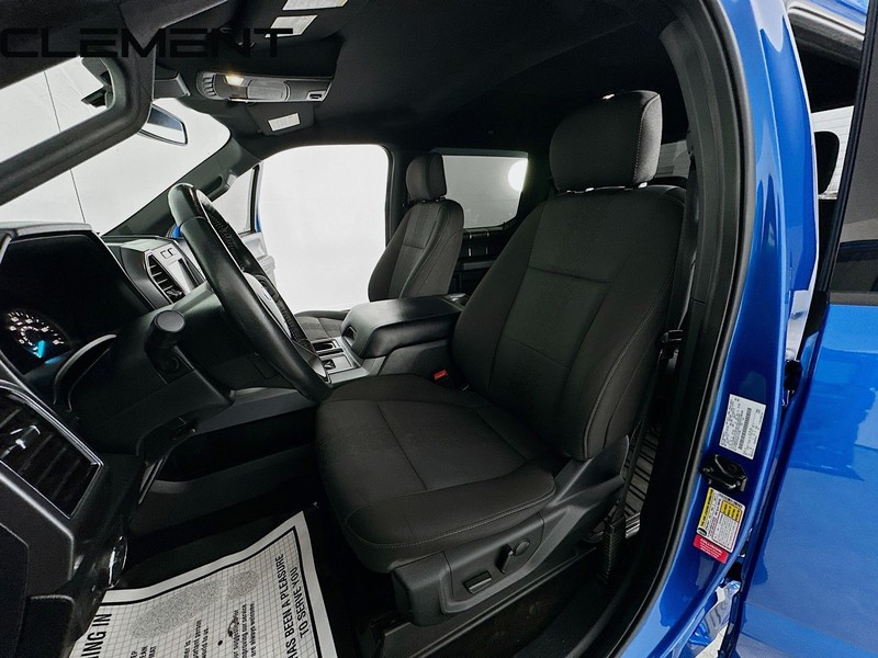 Ford F-150 Vehicle Full-screen Gallery Image 28