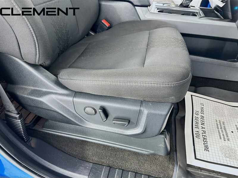 Ford F-150 Vehicle Full-screen Gallery Image 32