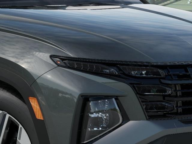 Hyundai Tucson Hybrid Vehicle Full-screen Gallery Image 9